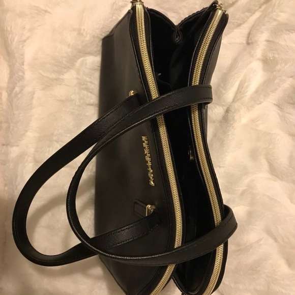 Kenneth Cole purse - Picture 4 of 6